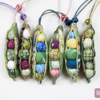 Yukishop Peapod Ornament Set